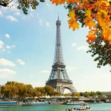 L'escale Paris G/w/n *