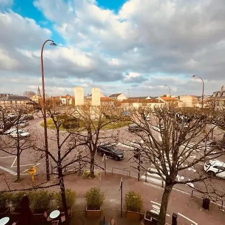 L'escale Paris G/w/n