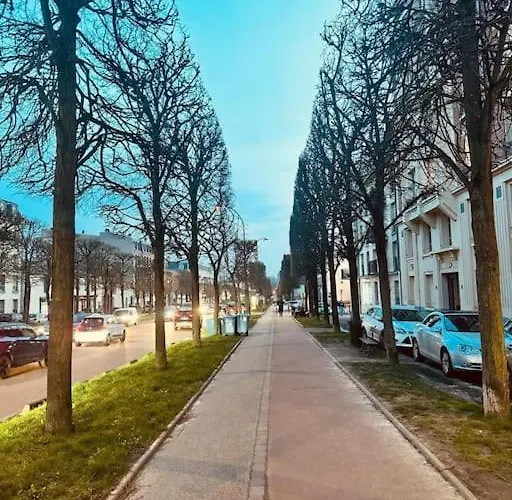L'escale Paris G/w/n